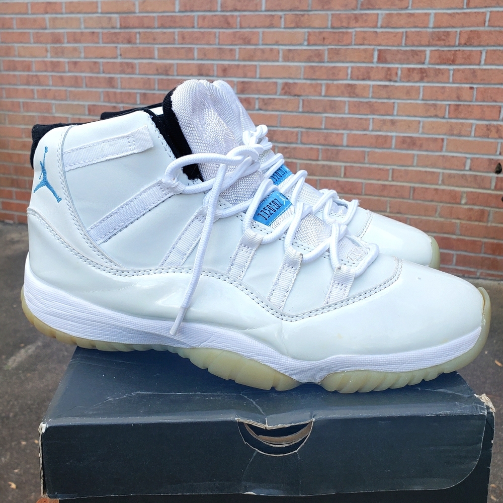 Jordan 11 legend blue